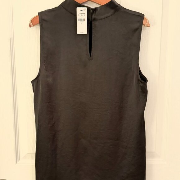 New With Tags Express Mock Neck Sleeveless Tank Top Shirt Blouse Size Medium - Picture 3 of 7